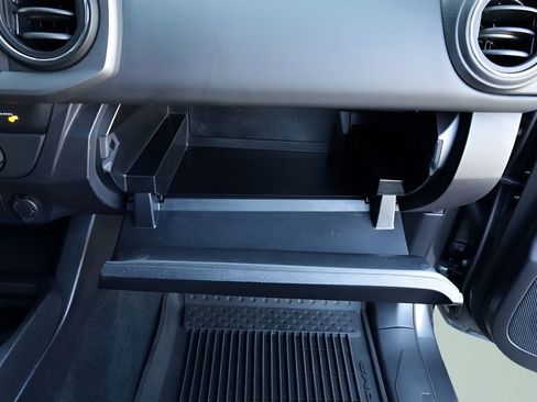 Certified 2022 Toyota Tacoma TRD Sport w/ TRD Premium Sport Package image 40