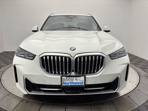 Used 2025 BMW X5 xDrive40i w/ Parking Assistance Package AWD/4WD image 14