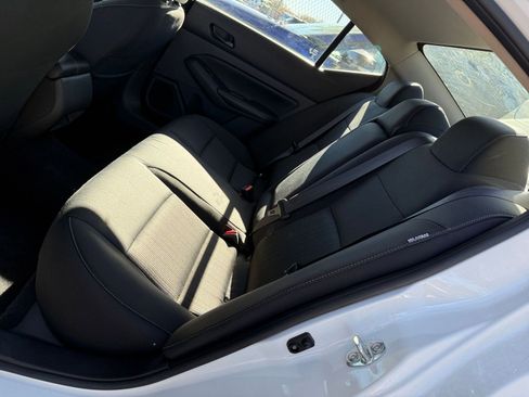 Used 2025 Nissan Altima 2.5 SV image 31