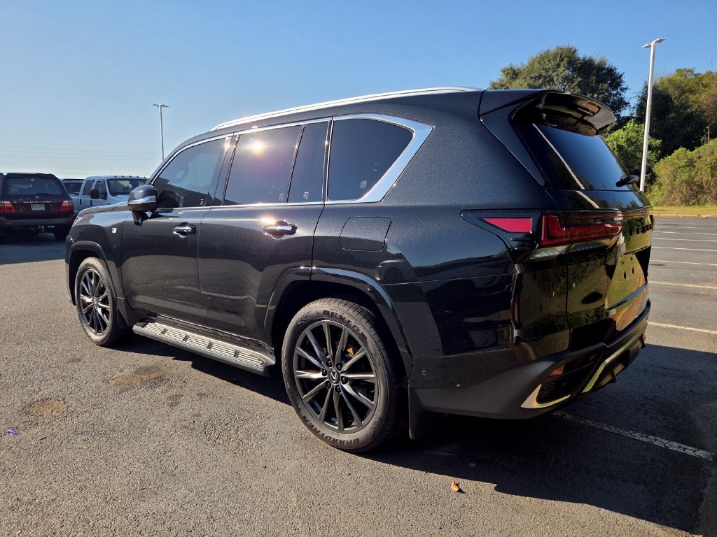 Used 2026 Lexus LX 700h F Sport AWD/4WD image 8