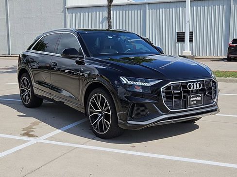 Used 2020 Audi Q8 Prestige w/ Prestige Package image 3