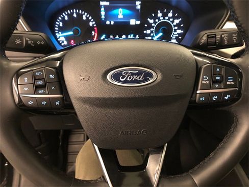 Used 2022 Ford Escape SE w/ SE Sport Appearance Package image 18