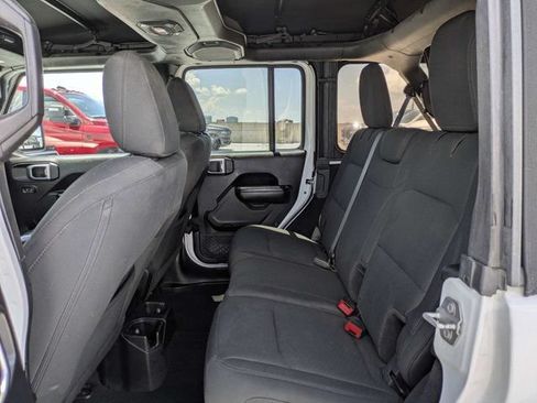 Used 2018 Jeep Wrangler Unlimited Sport S AWD/4WD image 13