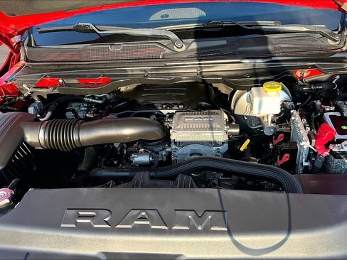 Used 2019 RAM 1500 Big Horn AWD/4WD image 9