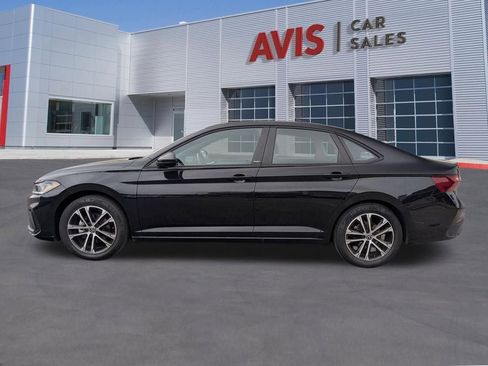 Used 2025 Volkswagen Jetta Sport FWD image 2