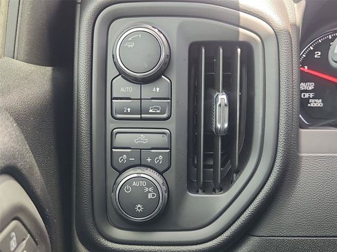 Used 2024 Chevrolet Silverado 1500 Custom w/ Turbomax Blackout Package AWD/4WD image 17