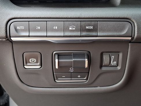 Used 2023 Cadillac Escalade Sport w/ LPO, ONYX Package AWD/4WD image 32