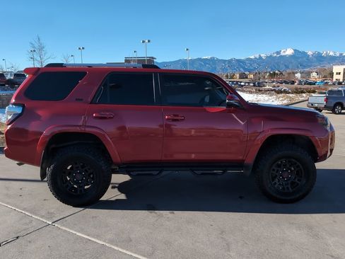 Used 2019 Toyota 4Runner SR5 Premium image 9