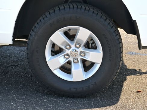 Used 2019 RAM 1500 Express image 33