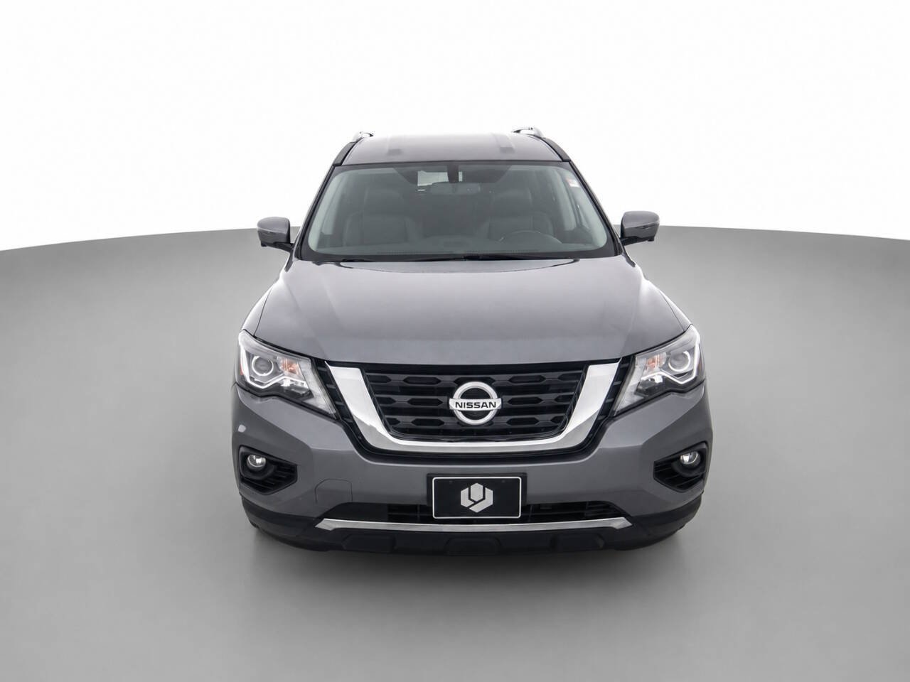 Used 2019 Nissan Pathfinder SL AWD/4WD image 2