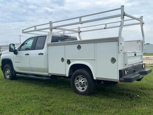 Used 2020 Chevrolet Silverado 2500 W/T w/ WT Convenience Package AWD/4WD image 2