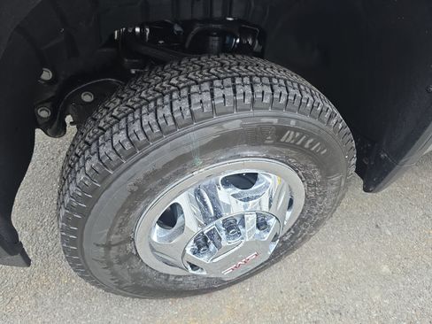 New 2026 GMC Sierra 3500 SLT w/ SLT Convenience Package image 11