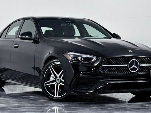 Used 2023 Mercedes-Benz C 300 4MATIC Sedan image 2