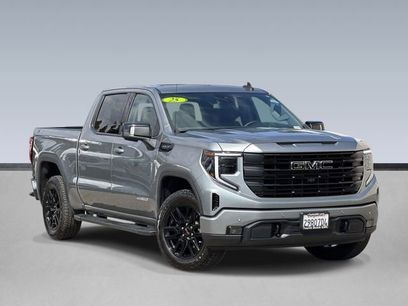 Used 2025 GMC Sierra 1500 Elevation w/ Elevation Premium Package