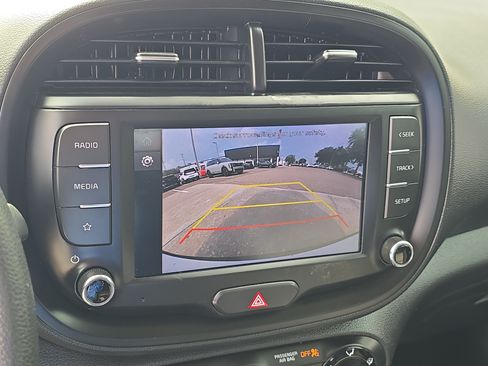 Used 2024 Kia Soul LX w/ Option Group 015 FWD image 23