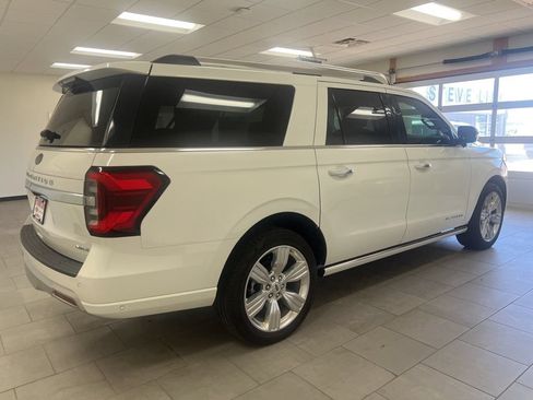 Used 2024 Ford Expedition Max Platinum AWD/4WD image 5