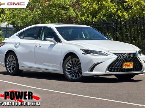 Used 2024 Lexus ES 300h w/ Luxury Package FWD image 1