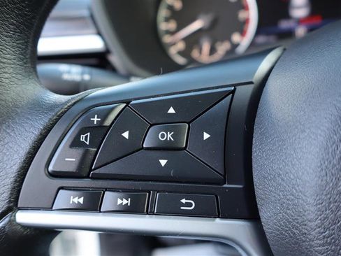 Used 2025 Nissan Altima 2.5 SV image 17