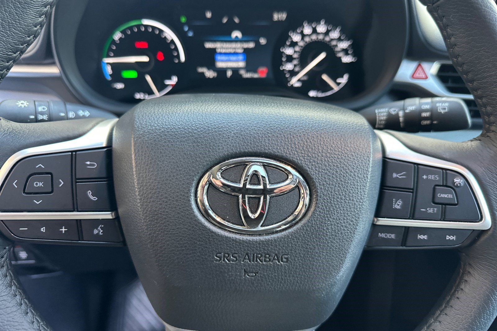 Used 2026 Toyota Sienna XLE FWD image 30