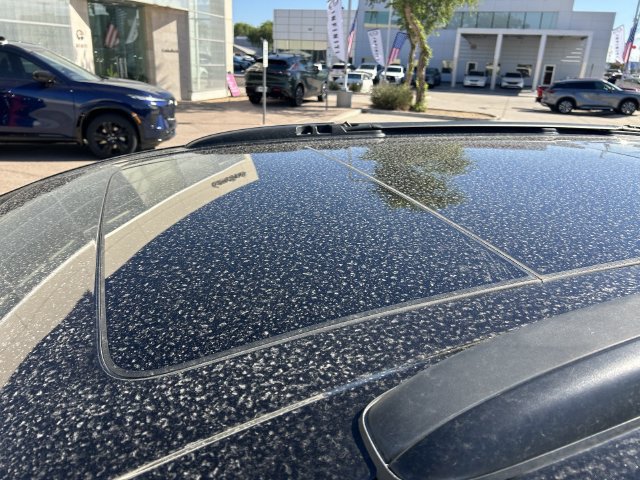 Used 2025 Chrysler Pacifica Limited FWD image 33