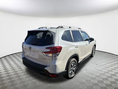 Certified 2023 Subaru Forester Premium image 6