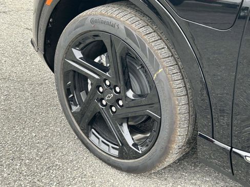 New 2026 Chevrolet Equinox EV RS w/ Active Safety Package 3 AWD/4WD image 9