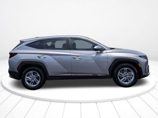Used 2025 Hyundai Tucson SE FWD video 2