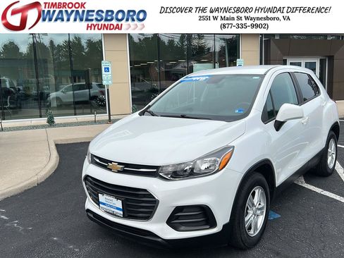 Used 2021 Chevrolet Trax LS w/ Tint and Cruise Package FWD image 1