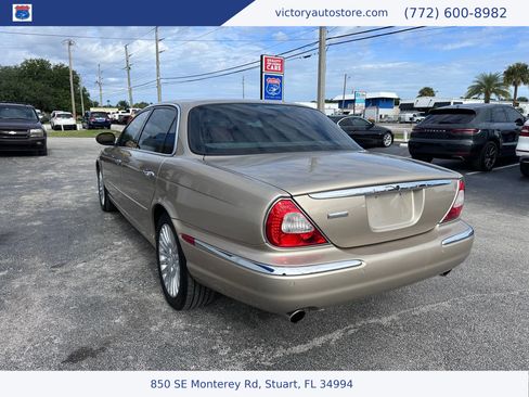 Used 2005 Jaguar XJ8 L image 7