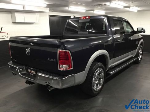 Used 2015 RAM 1500 Laramie w/ Convenience Group image 11