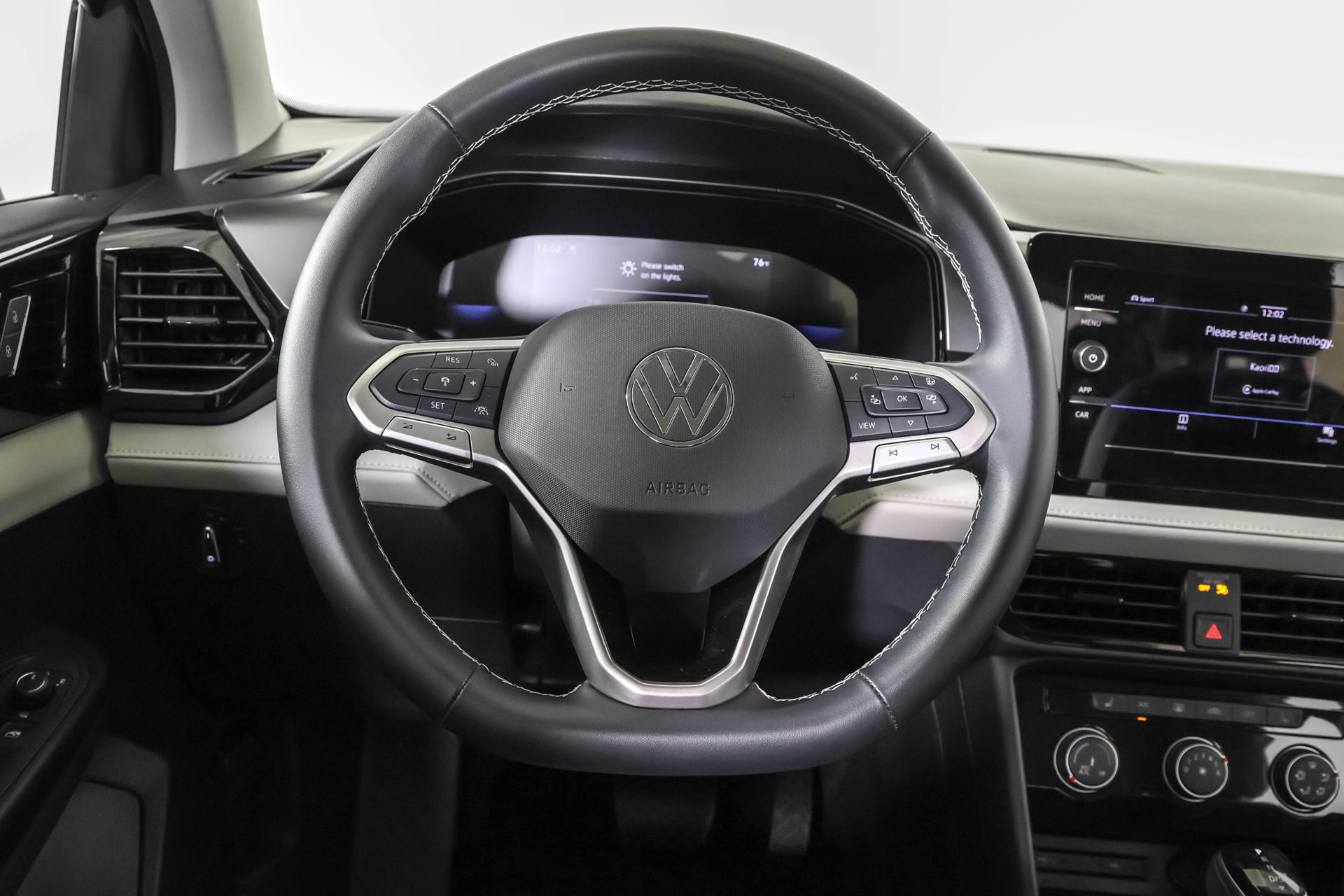 Used 2025 Volkswagen Taos S AWD/4WD image 25