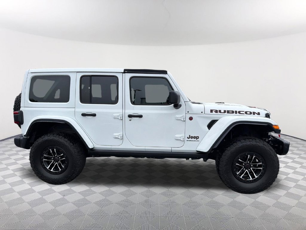Used 2024 Jeep Wrangler Unlimited Rubicon AWD/4WD image 4