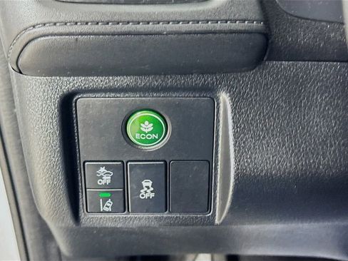 Used 2022 Honda HR-V EX image 11