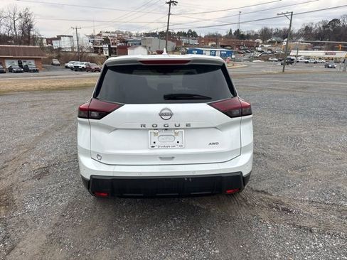 Used 2025 Nissan Rogue SV image 25