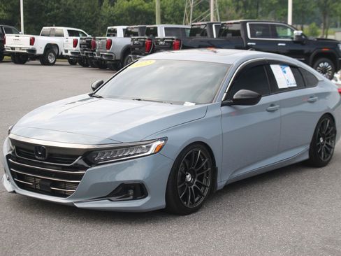 Used 2022 Honda Accord Sport image 3