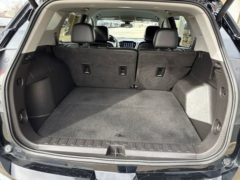 Used 2022 GMC Terrain SLT image 15