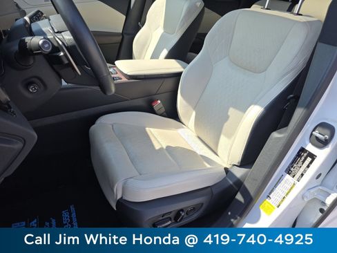Used 2024 Lexus RX 350 AWD w/ Convenience Package image 28