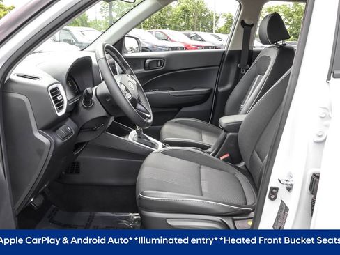 Certified 2025 Hyundai Venue Limited FWD image 6