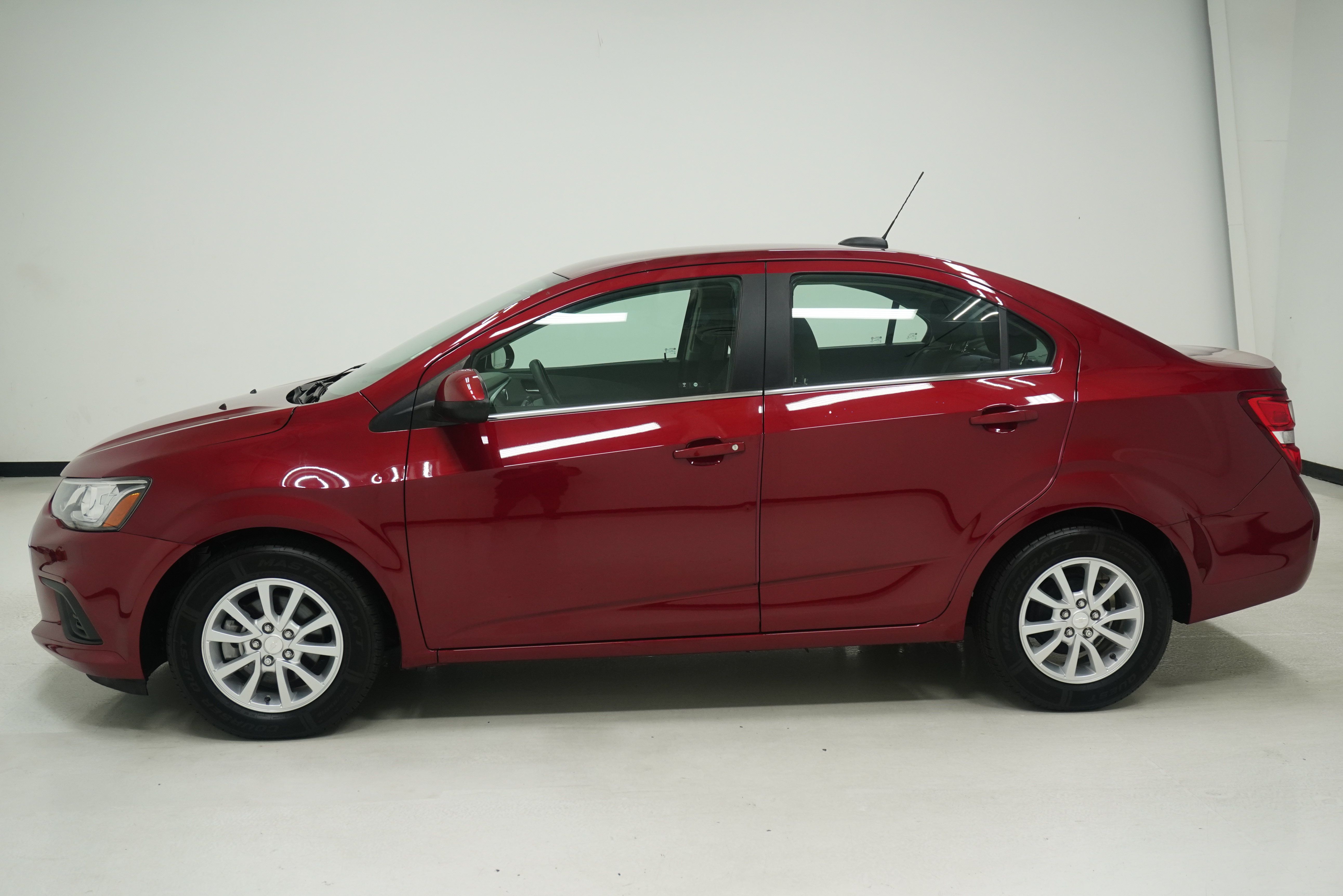Used 2020 Chevrolet Sonic LT FWD image 7