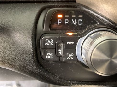 Used 2022 RAM 1500 Laramie AWD/4WD image 13