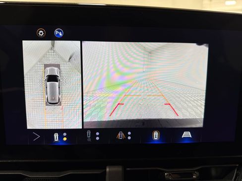 Used 2025 Chevrolet Equinox RS w/ Safety and Technology Package AWD/4WD image 4