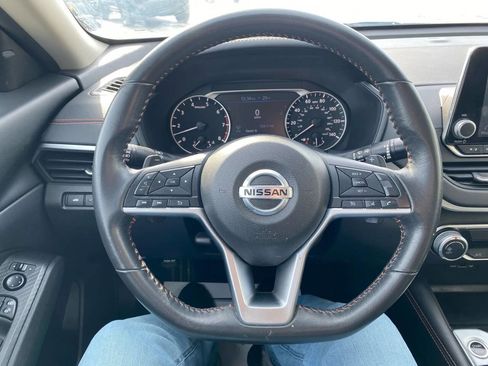 Used 2022 Nissan Altima 2.5 SR FWD image 14