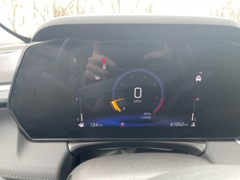 Used 2025 Chevrolet TrailBlazer LT FWD image 10