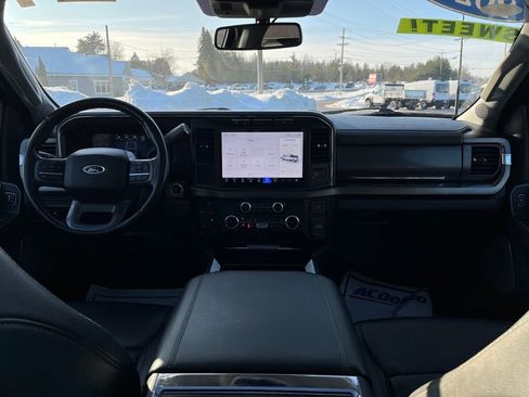 Used 2023 Ford F250 Lariat w/ Sport Appearance Package image 14