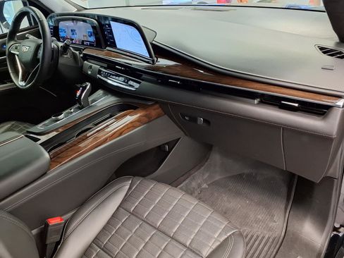 Certified 2023 Cadillac Escalade Sport Platinum w/ LPO, ONYX Package AWD/4WD image 9