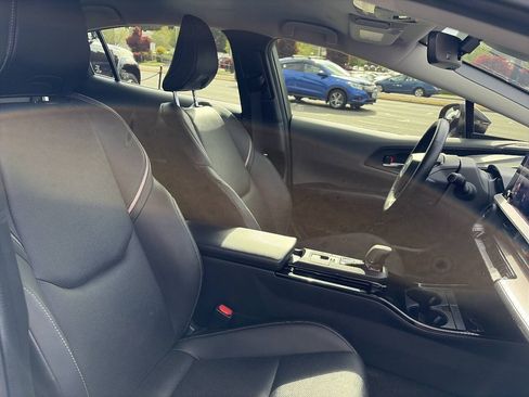 Used 2023 Toyota Prius XLE AWD/4WD image 20