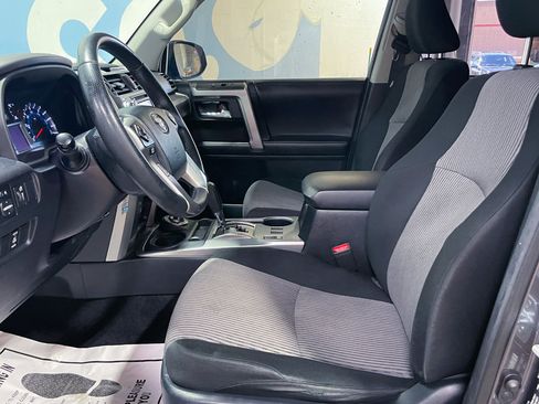 Used 2017 Toyota 4Runner SR5 image 5