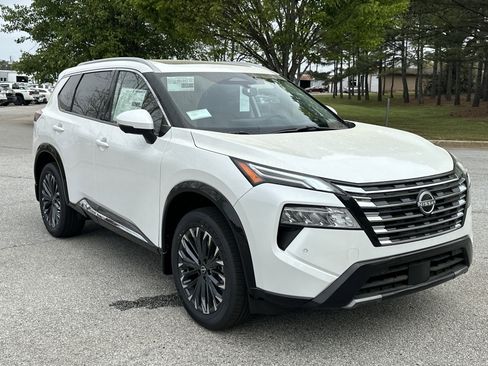 New 2026 Nissan Rogue Platinum w/ Tech Package image 3