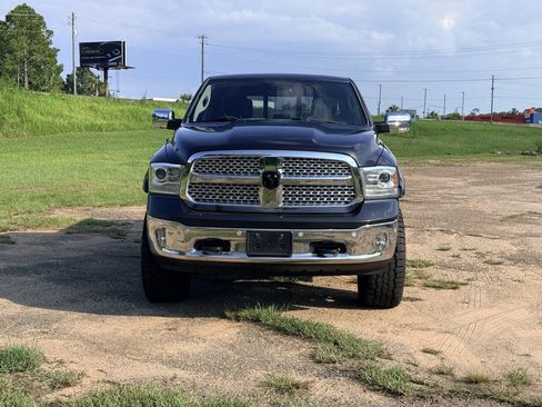 Used 2015 RAM 1500 Laramie w/ Convenience Group AWD/4WD image 8