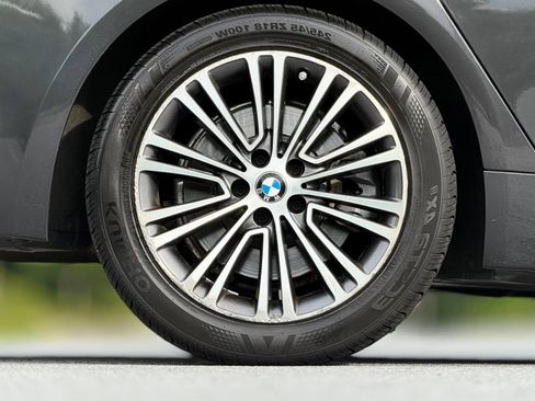 Used 2019 BMW 530i xDrive w/ Premium Package AWD/4WD image 19